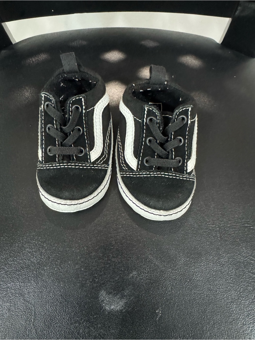 Vans Black and White infant Sneakers - Classic Low-Top size 4